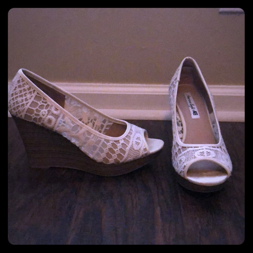 American Eagle peep toe cream wedges